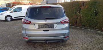 Fahrzeugabbildung Ford S-MAX Titanium