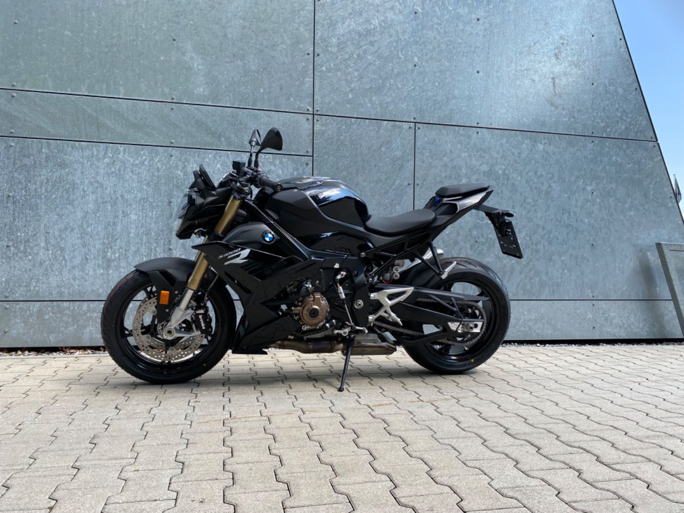 Fahrzeugabbildung BMW S 1000 R Komfort Paket, Dynamik Paket,