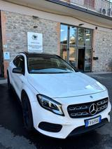 Mercedes-Benz Mercedes-benz GLA 200 d Automatic 4Matic Premium - Mercedes-Benz GLA 200 Kombi Gebrauchtwagen