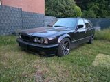 BMW e34 540i - Schalter - BMW 5er Reihe: Kombi, E34