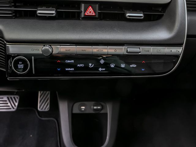Hyundai Ioniq 5 Uniq Elektro 4WD Autobahnassistent Leder