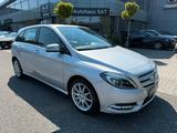 Mercedes-Benz B 200 AHK/Allwetter/Automatik - gebrauchte Mercedes-Benz B 200 aus dem Jahr 2014