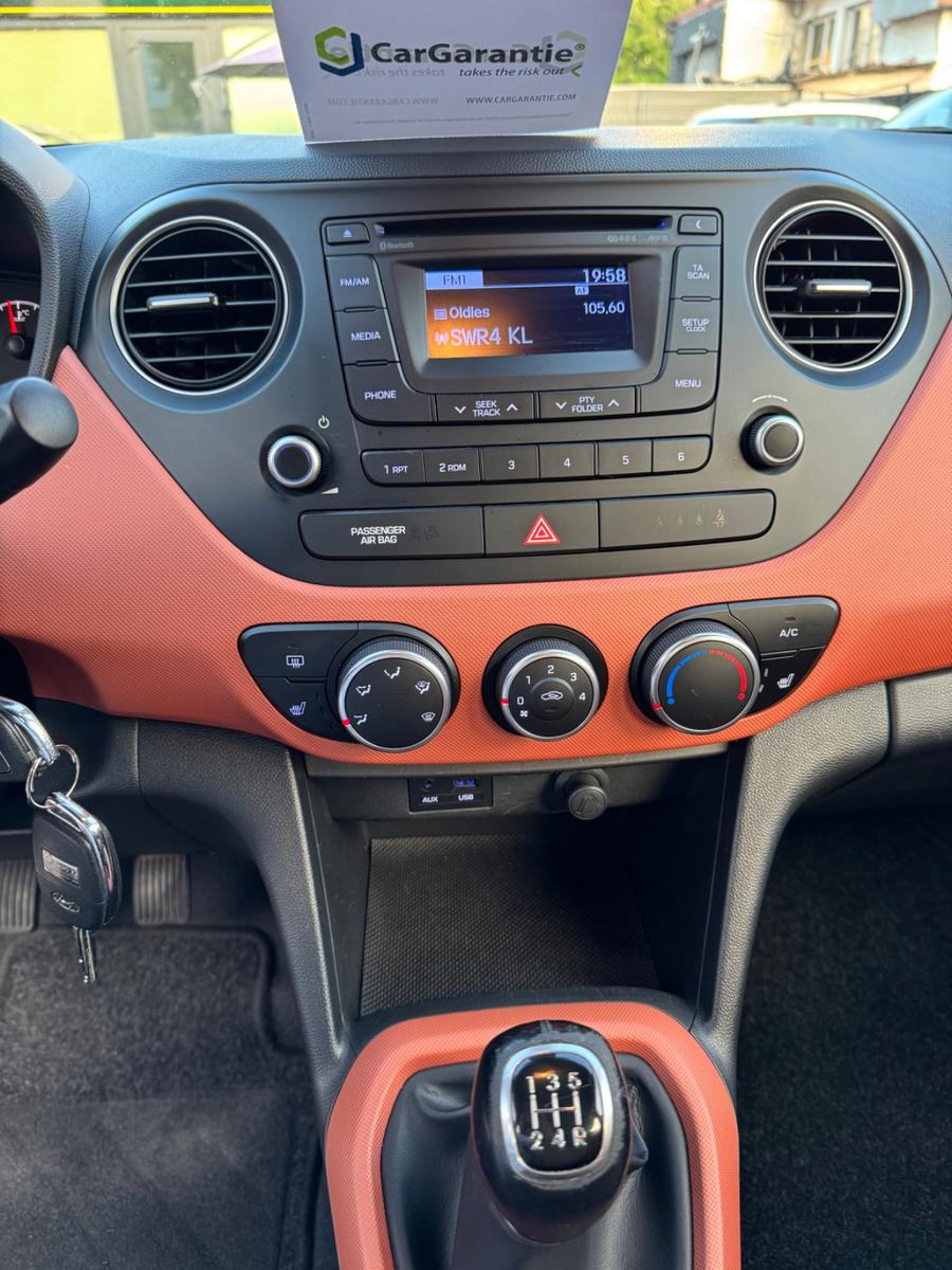Hyundai i10 FIFA World Cup Edition