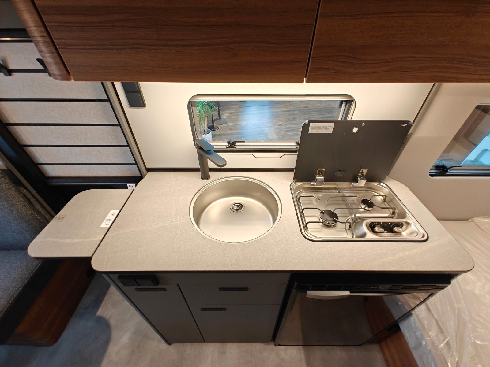 Fahrzeugabbildung HYMER / ERIBA / HYMERCAR Feeling 425 SD - MESSE-NEUHEIT 2026! -