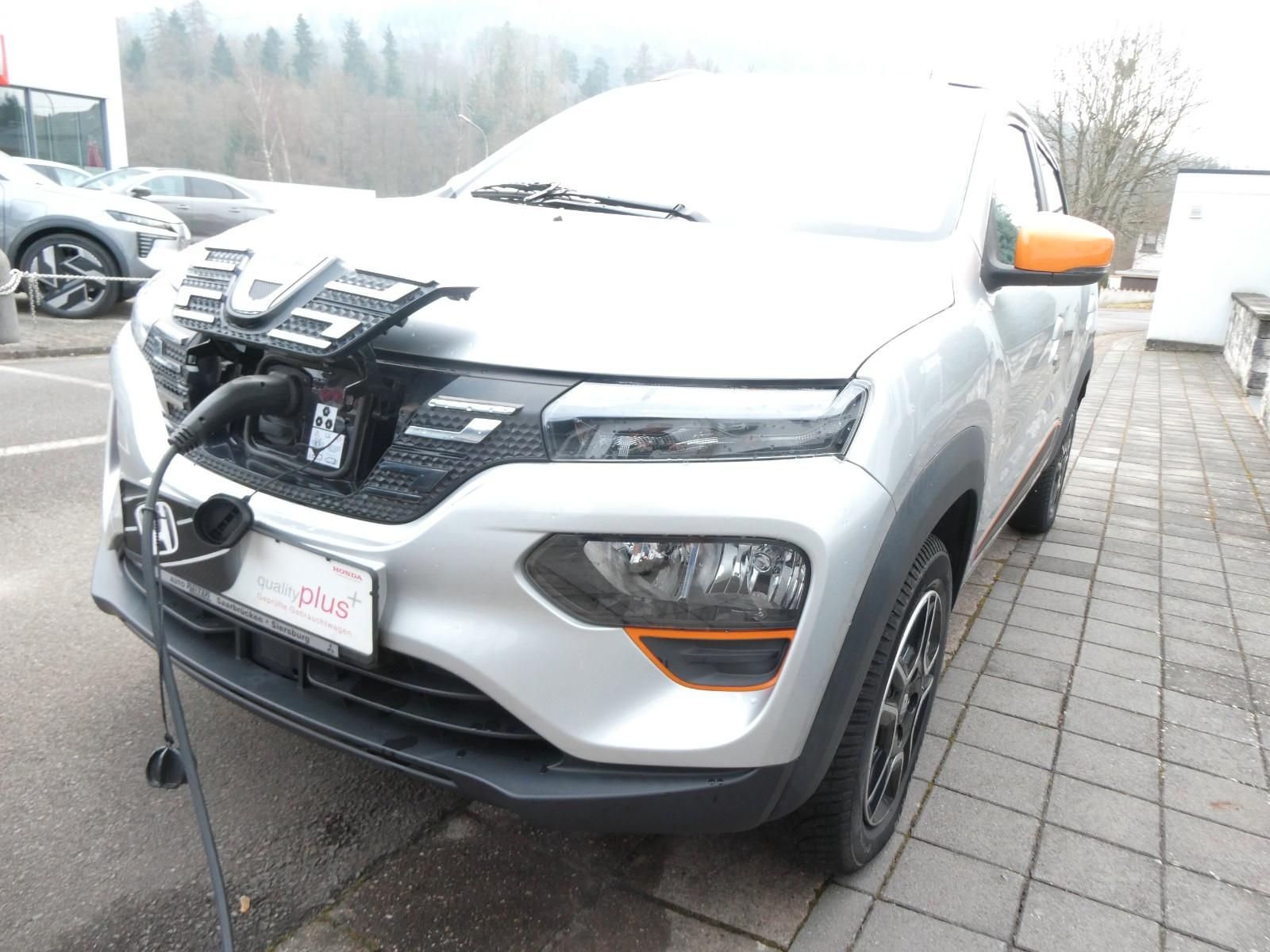 Dacia Spring Comfort Plus 45 CCS Navi, Leder