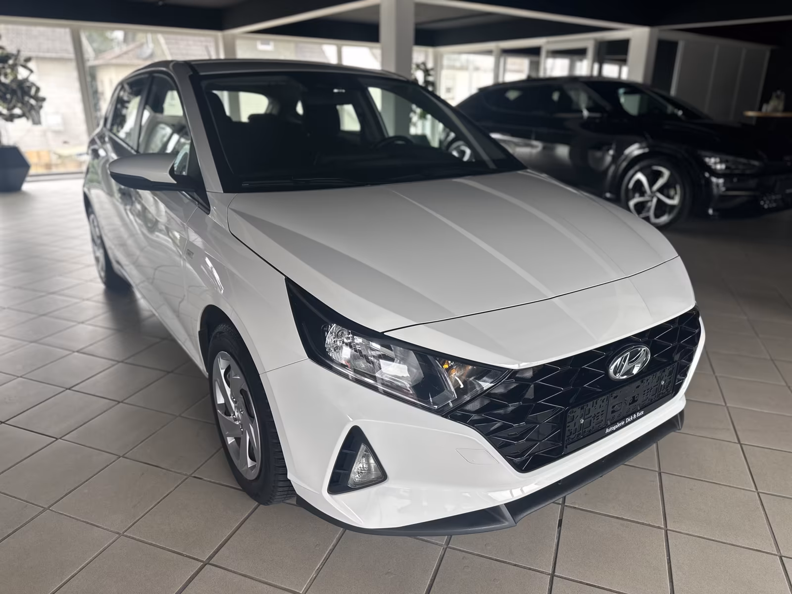 Hyundai i20 Select Klima Tempomat DAB+ SHZ NEUES MODELL!