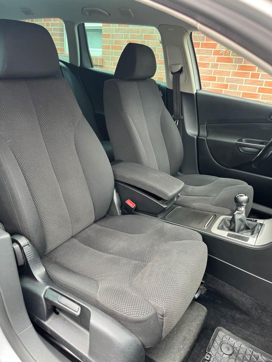 Volkswagen Passat 2009 — photo 11