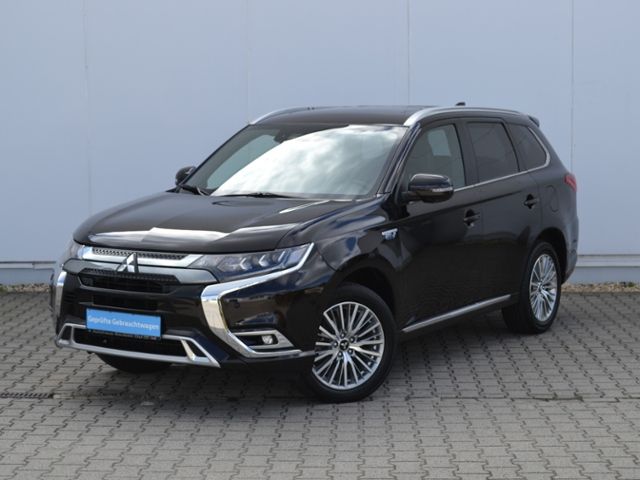 Outlander 2.4 PHEV Top 4WD STAND-HZ/18-ZOLL/LED/