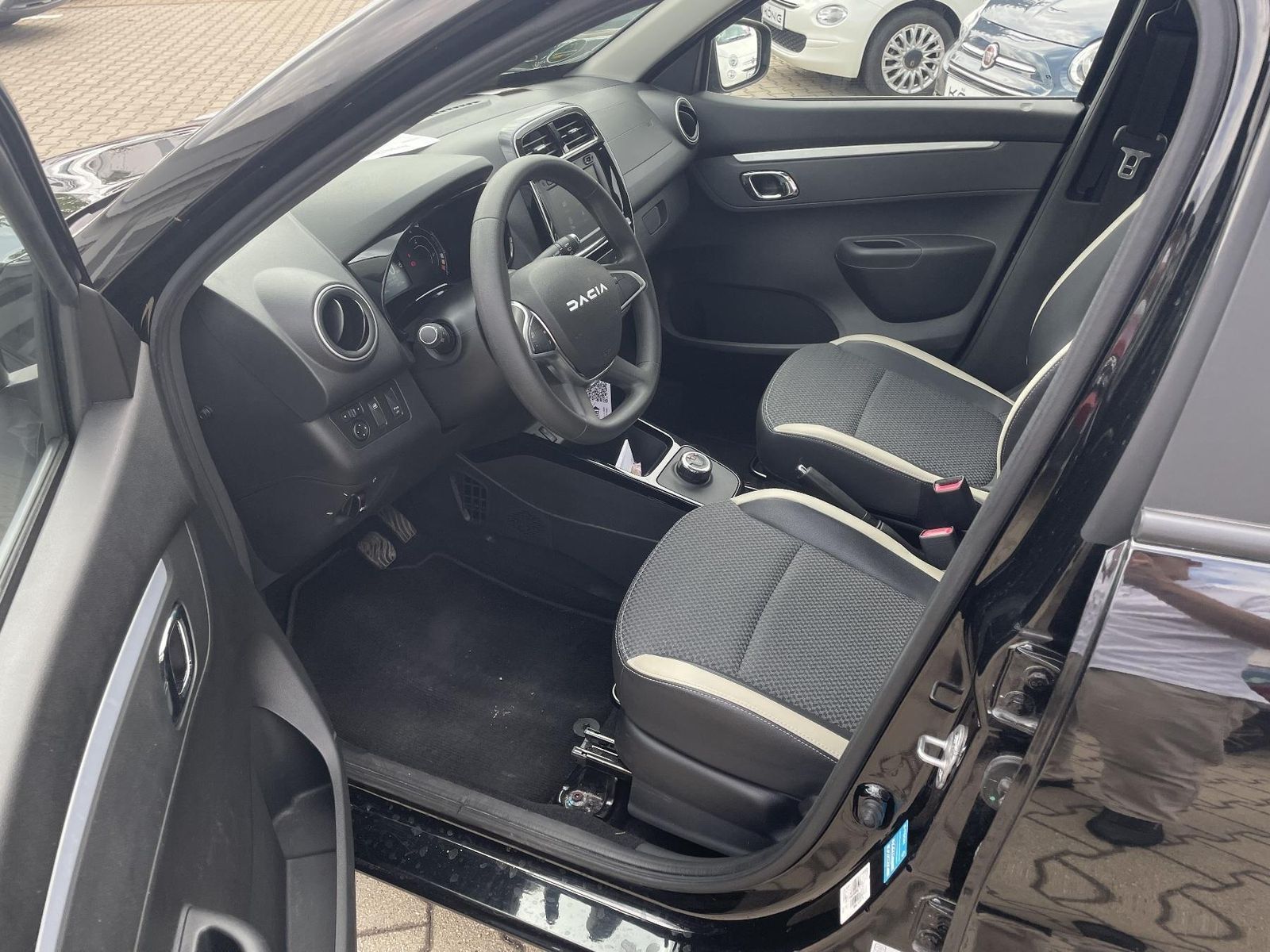 Dacia Spring - Bild 9