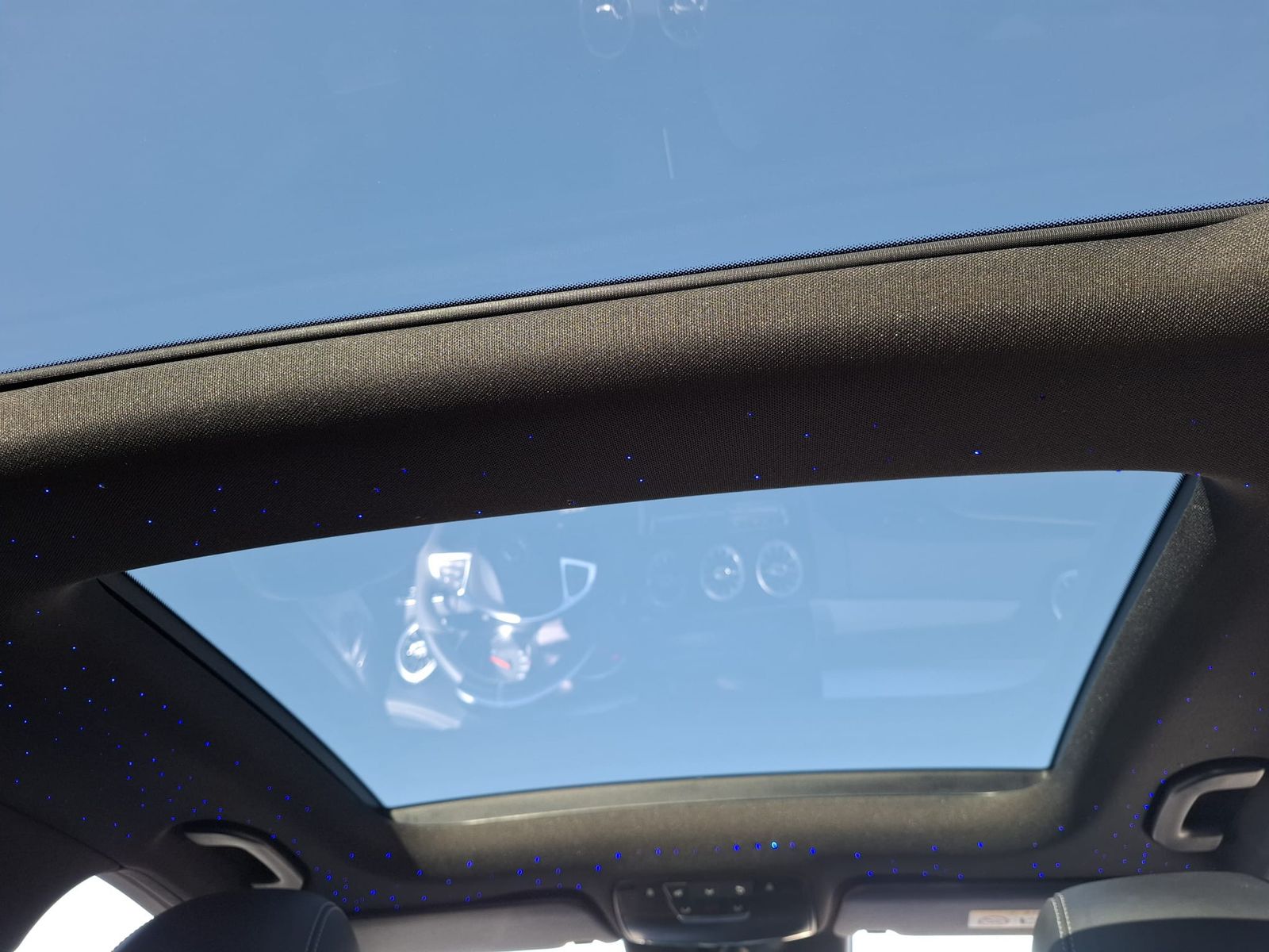 Fahrzeugabbildung Mercedes-Benz c63s AMG PANO*LEDER*BURMESTER*MULTIBEAM*DISTR.