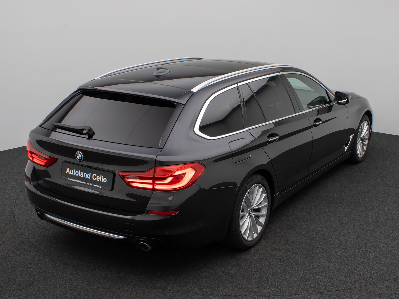 Fahrzeugabbildung BMW 530i xD Luxury Line Panorama 360°HUD H/K Massage