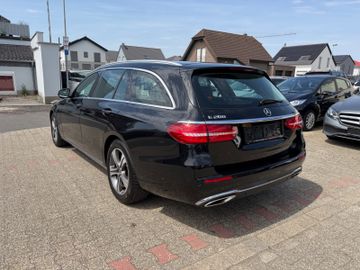 Mercedes E 200 - 8