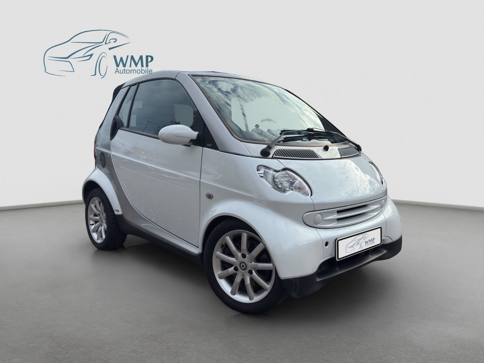 Fahrzeugabbildung Smart ForTwo cabrio Basis/Klimaanlage/Radio/TÜV