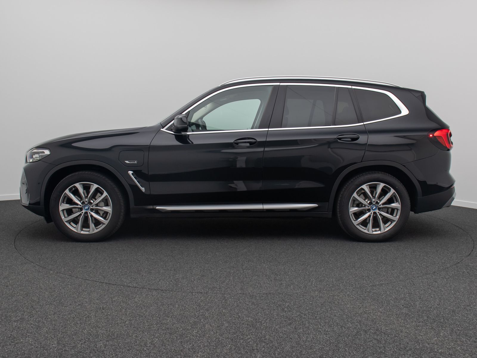 Fahrzeugabbildung BMW X3 xD30e DAB Kamera Panorama 19Zoll Leder Sport