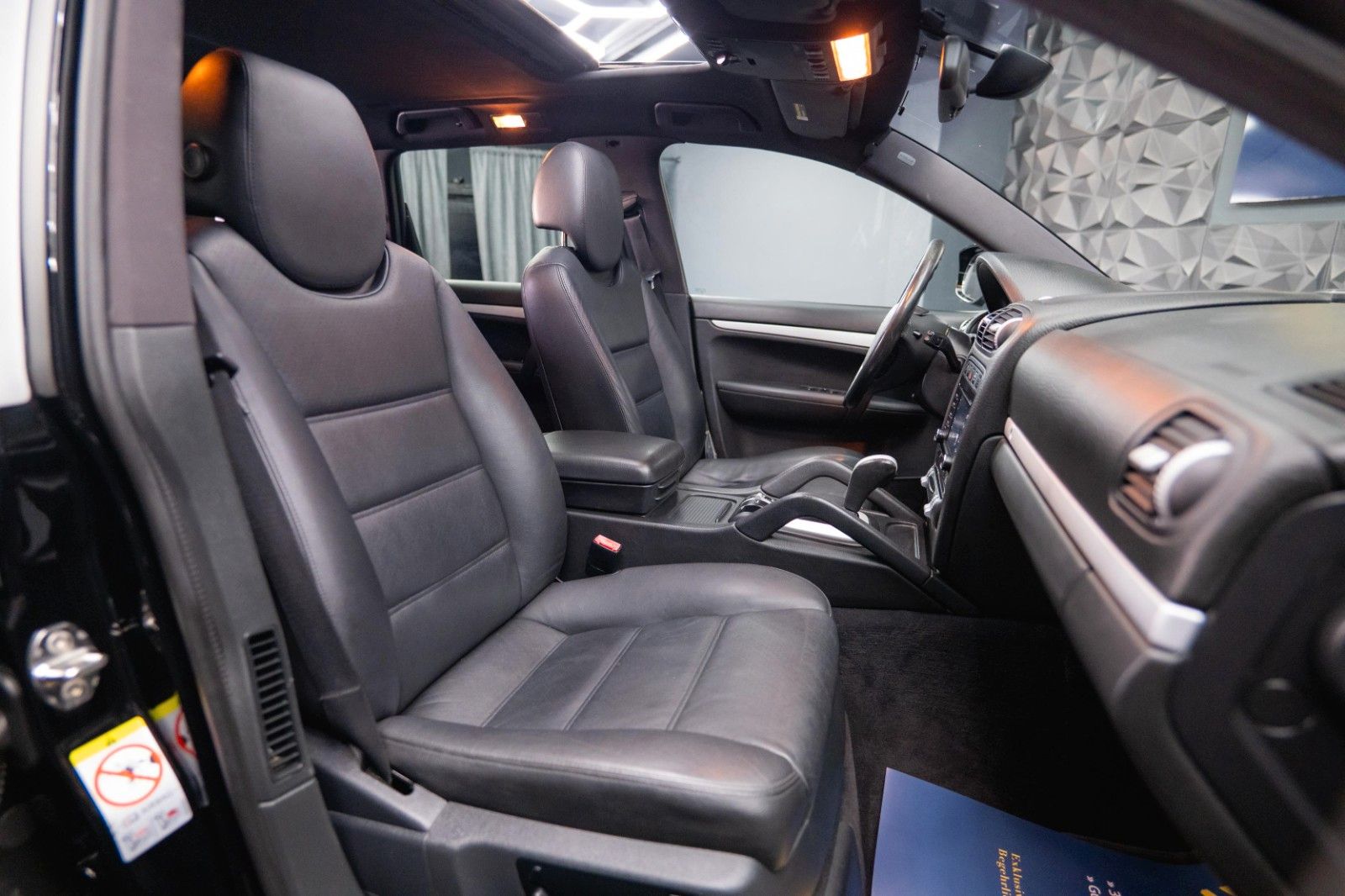 Fahrzeugabbildung Porsche Cayenne 3.6 V6 Black Edition | BOSE | 22Zoll ABT