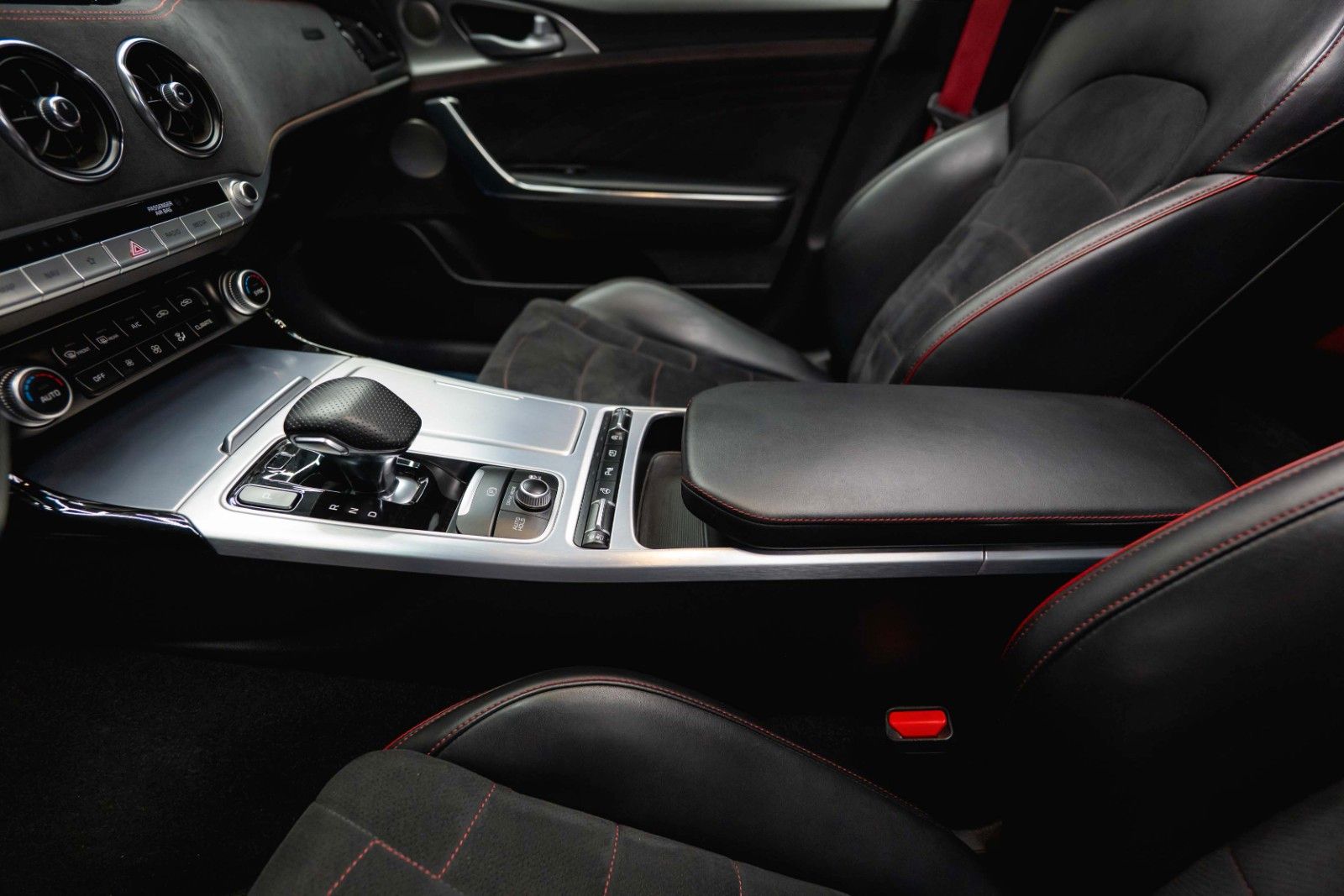 Fahrzeugabbildung Kia Stinger GT 4WD Performance | Pano | ACC | LED