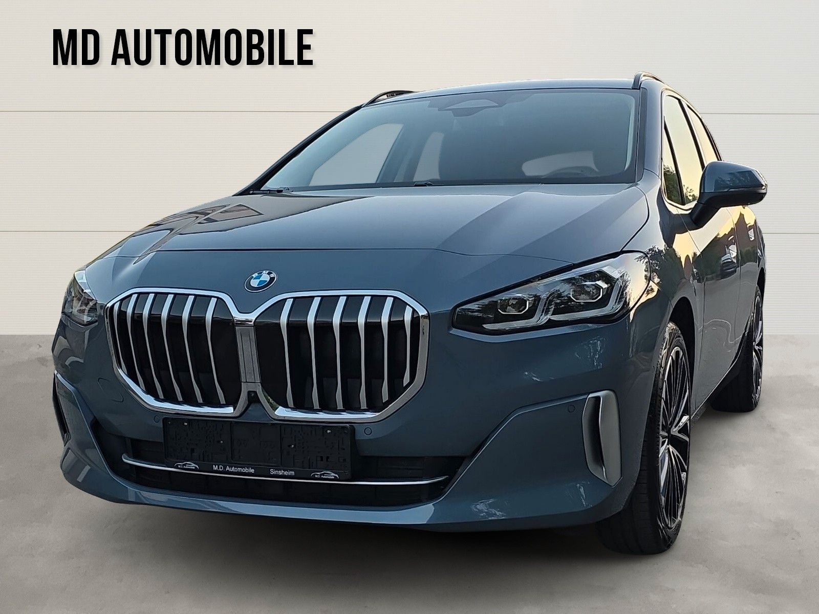 BMW 218i Active Tourer Luxury Line Panorama 360%