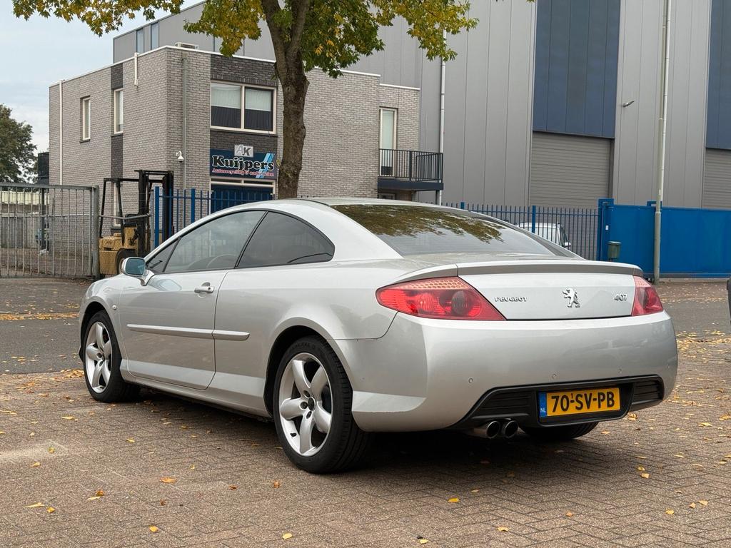 Peugeot 407