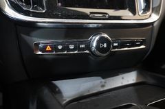 Fahrzeugabbildung Volvo V60 D3 Momentum Pro LED/NAVI/SHZ/AHK/PDC/CAM/DAB