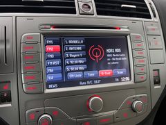 FORD Kuga Titanium / RENTNER/ NUR 53.tKM /AHK /AUTOM FORD Kuga Titanium / RENTNER/ NUR 53.tKM /AHK /AUTOM