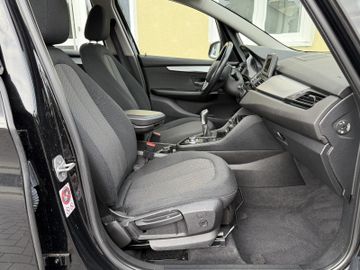 BMW 216 - 6