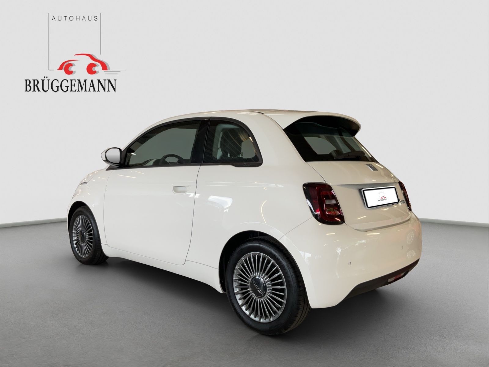Fahrzeugabbildung Fiat 500e Icon + Komfort-Paket