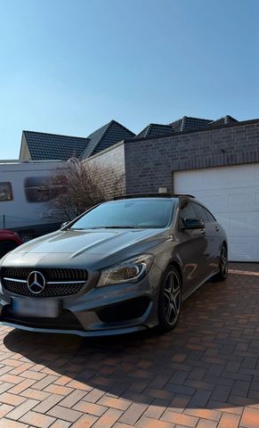 MERCEDES-BENZ CLA 220