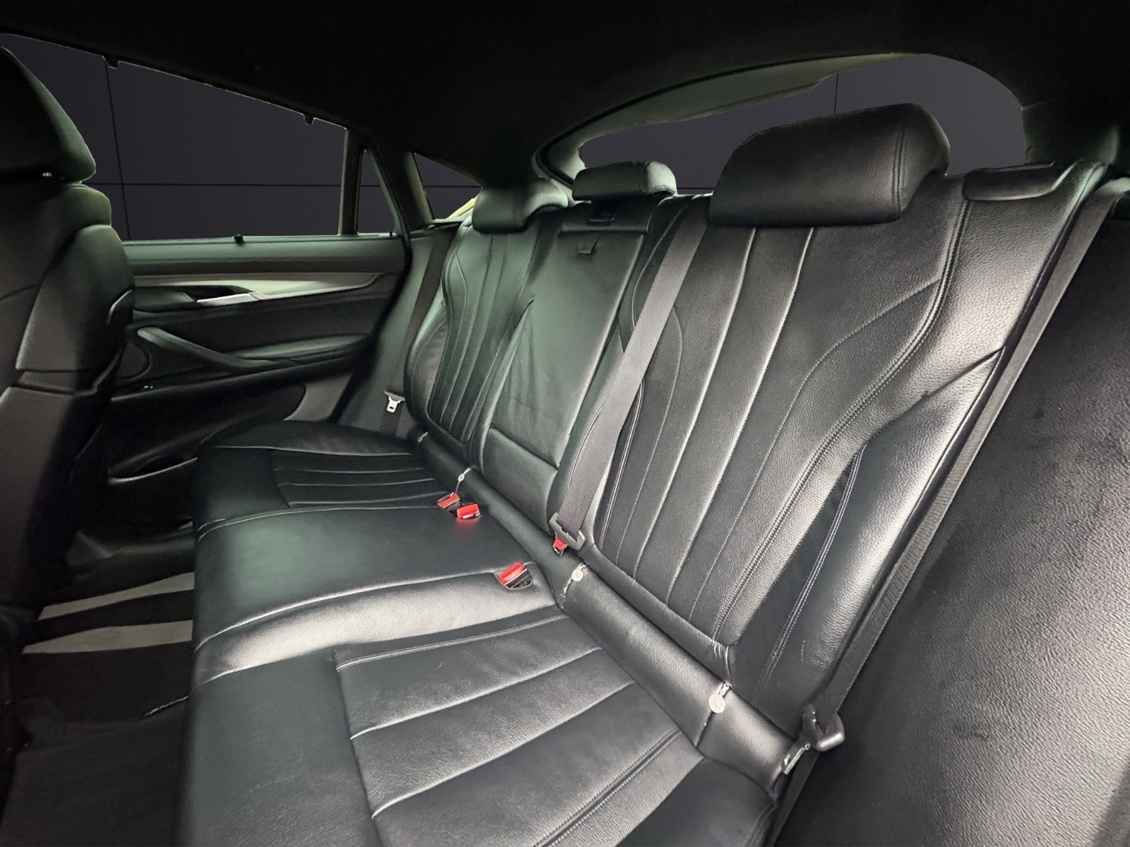 Fahrzeugabbildung BMW X6 xDrive 50 i/Msport/H&K/Head-UP/Rkü/Export