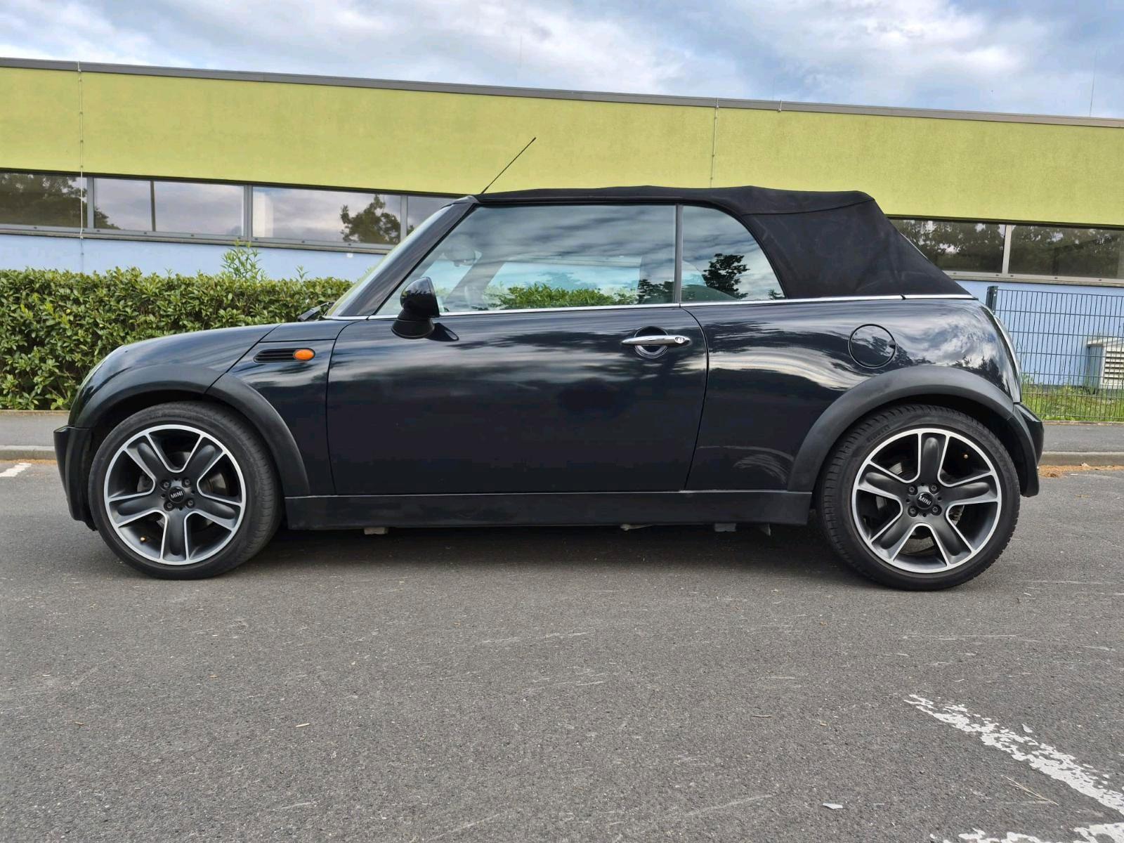 MINI Cooper Cabrio