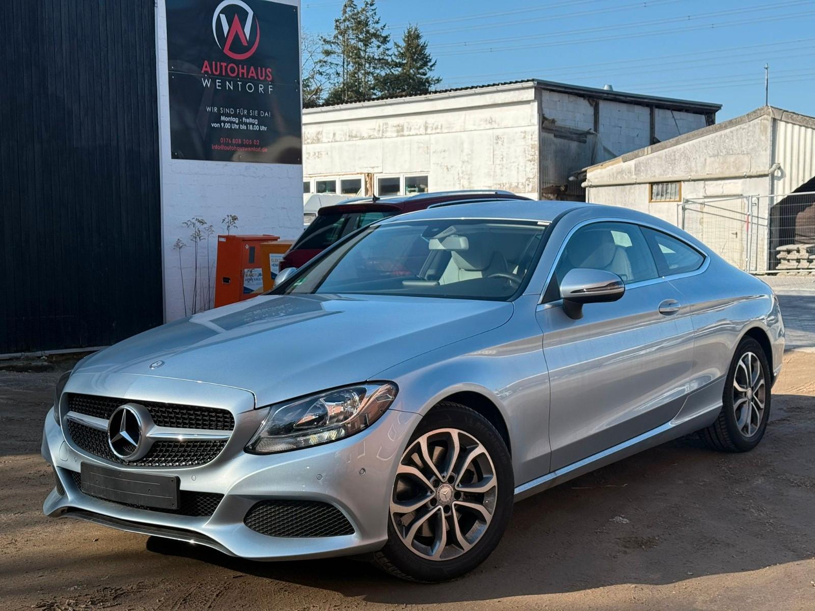 Mercedes-Benz C 300 Coupe 1HD NAVI PDC AUT NUR 15TKM RENTNER