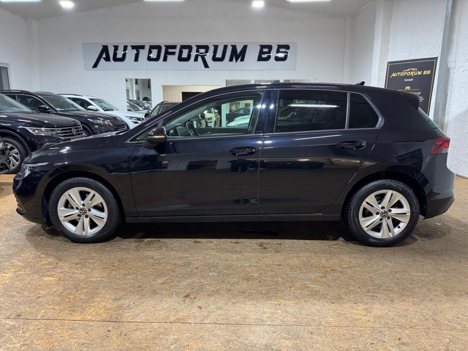 Volkswagen Golf VIII Lim. Life 1.5TSI/CAM/SHZ/GARANTIE11/27, миниатюра 2