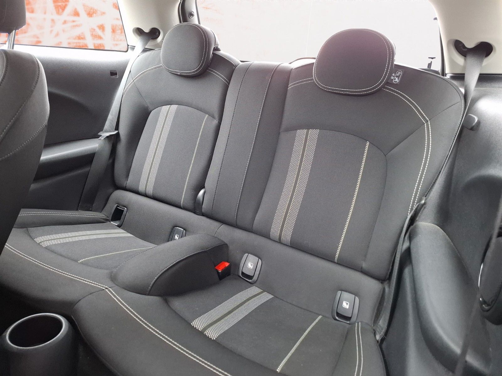 Fahrzeugabbildung MINI COOPER S Mini 3-trg. Cooper S Essential Trim