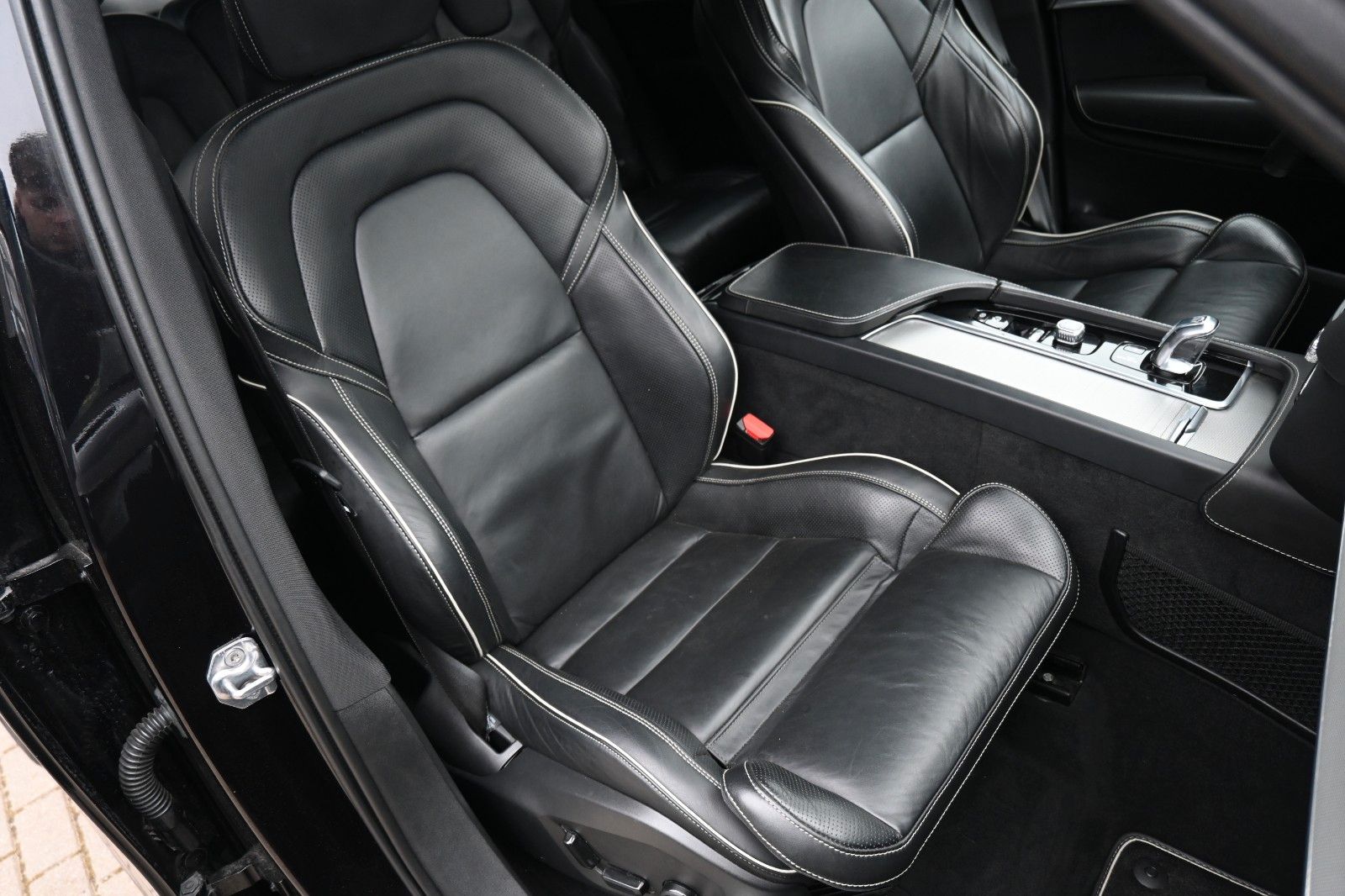 Fahrzeugabbildung Volvo XC90 T8 R Design*LED*LUFT*360°ACC*STHZ*HuD*7Si*