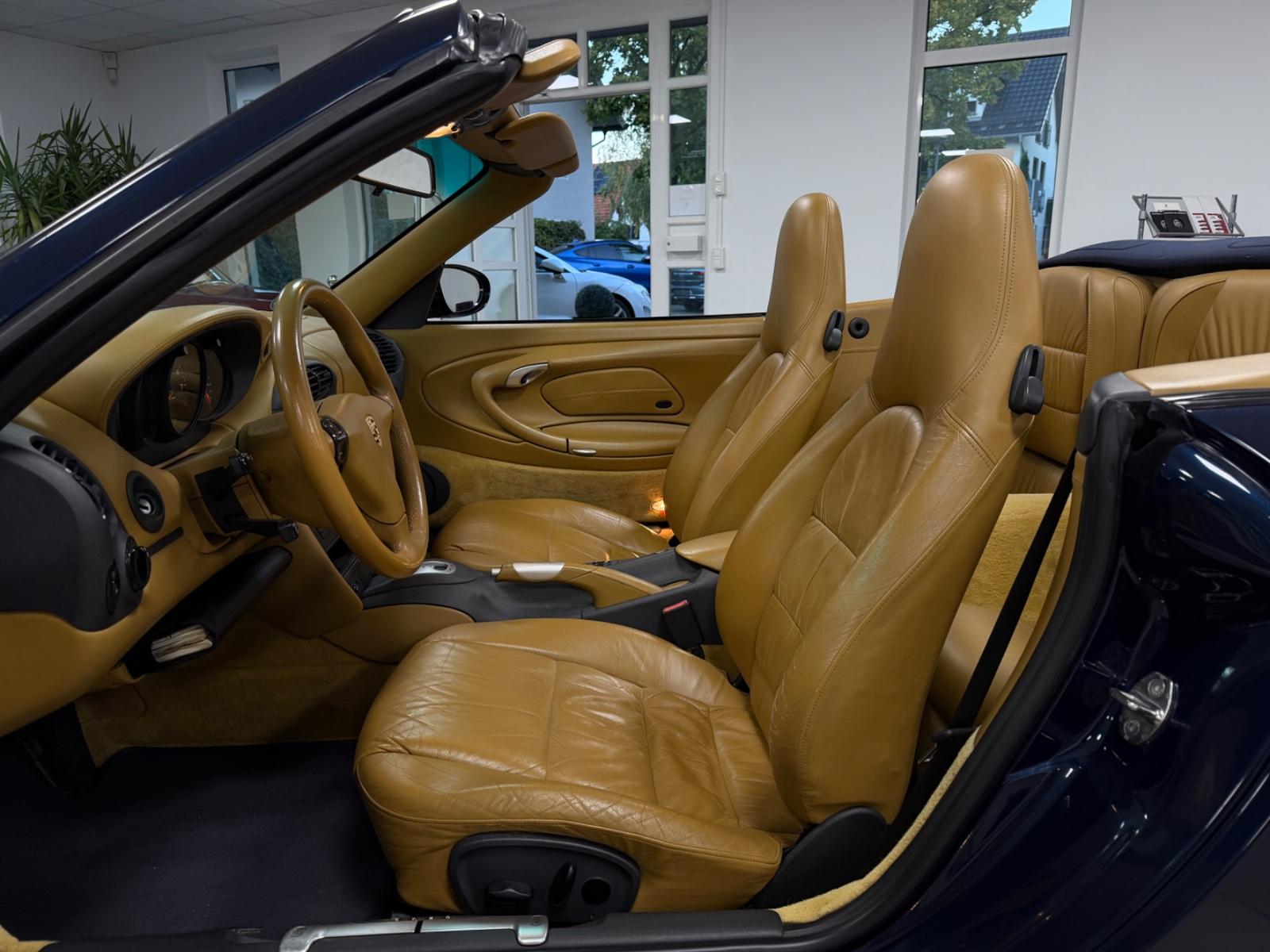 PORSCHE 911 996 CARRERA 4 CABRIOLET 3.4 300ch TIPTRONIC S - CUIR - SIÈGES CHAUFFANTS - GPS - HISTORIQUE PORSCHE