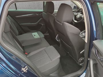 Fahrzeugabbildung SKODA Octavia Combi Style 1.5 e-TEC DSG AHK Columbus