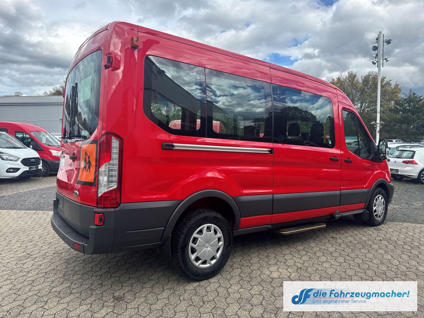 Fahrzeugabbildung Ford Transit Kombi 350 L3 Trend StandHZG *2881*EXPORT