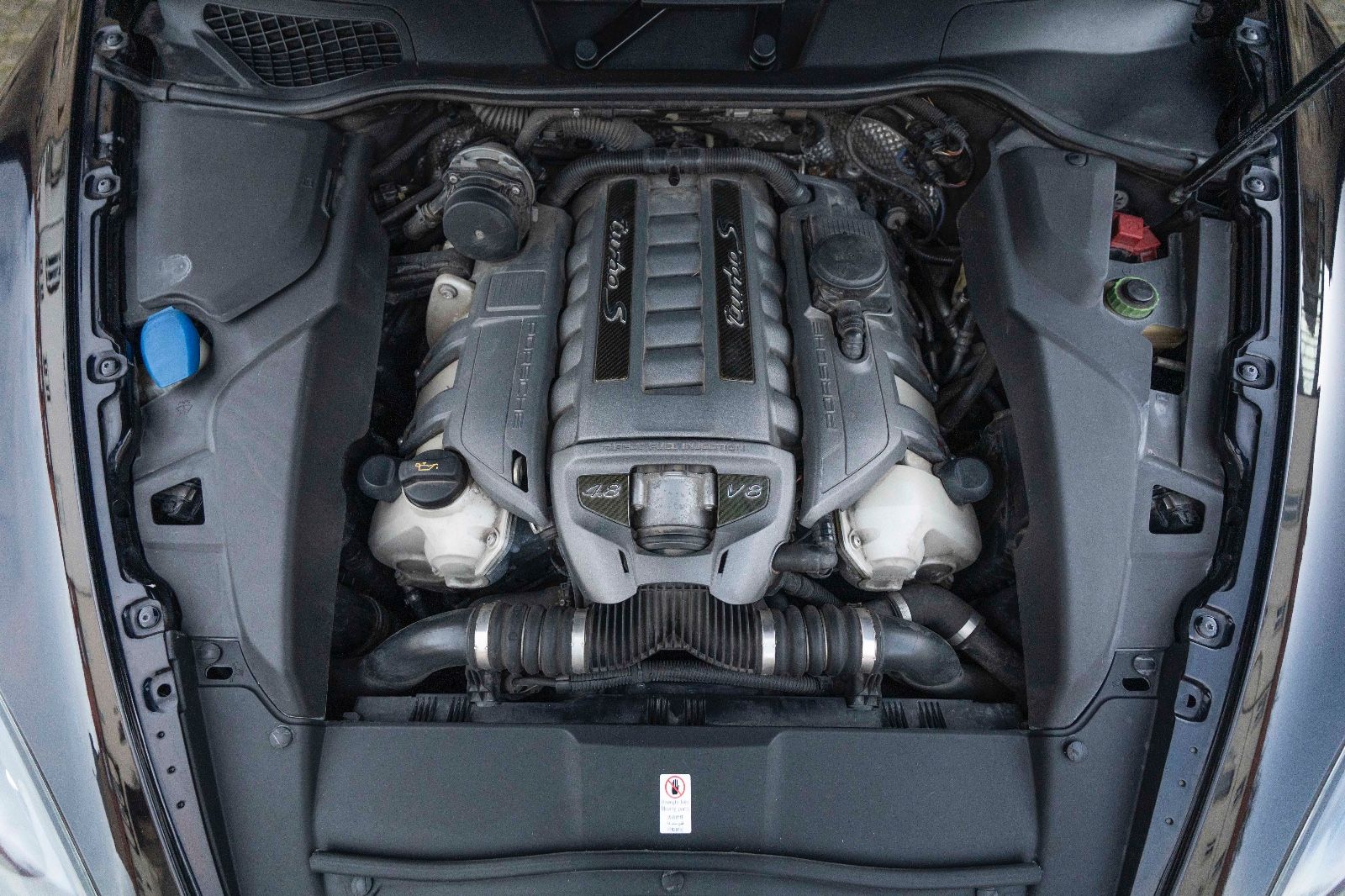 Fahrzeugabbildung Porsche Cayenne Turbo S BURMESTER SPORT-CHRONO ORI. LACK