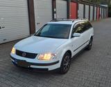 Volkswagen VW passat Benzin 1,6 (TÜV 12.2025) - Volkswagen Passat aus 1998: Kombi
