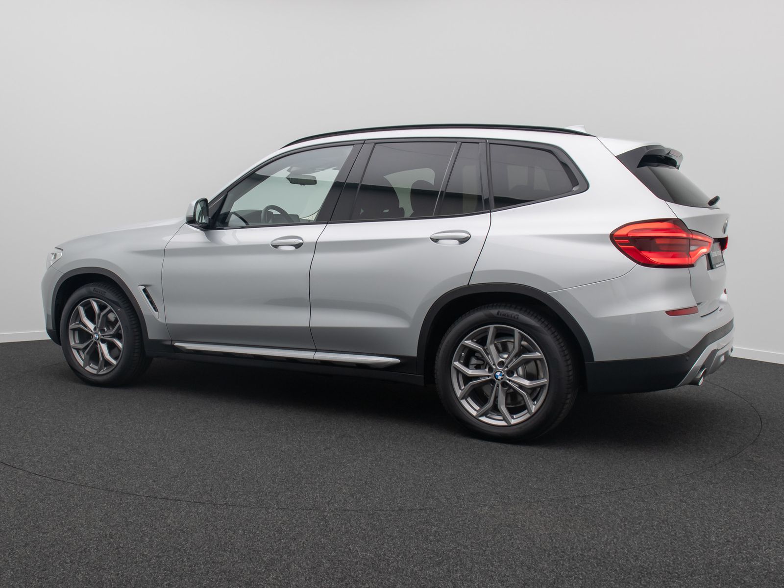 Fahrzeugabbildung BMW X3 xD20d xLine DAB HUD ACC Alarm Sportsitz 19Zol