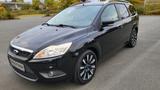 Ford Focus 1,6 Black Magic,  AHK, 8-fach bereift  - Ford Focus: Black Magic