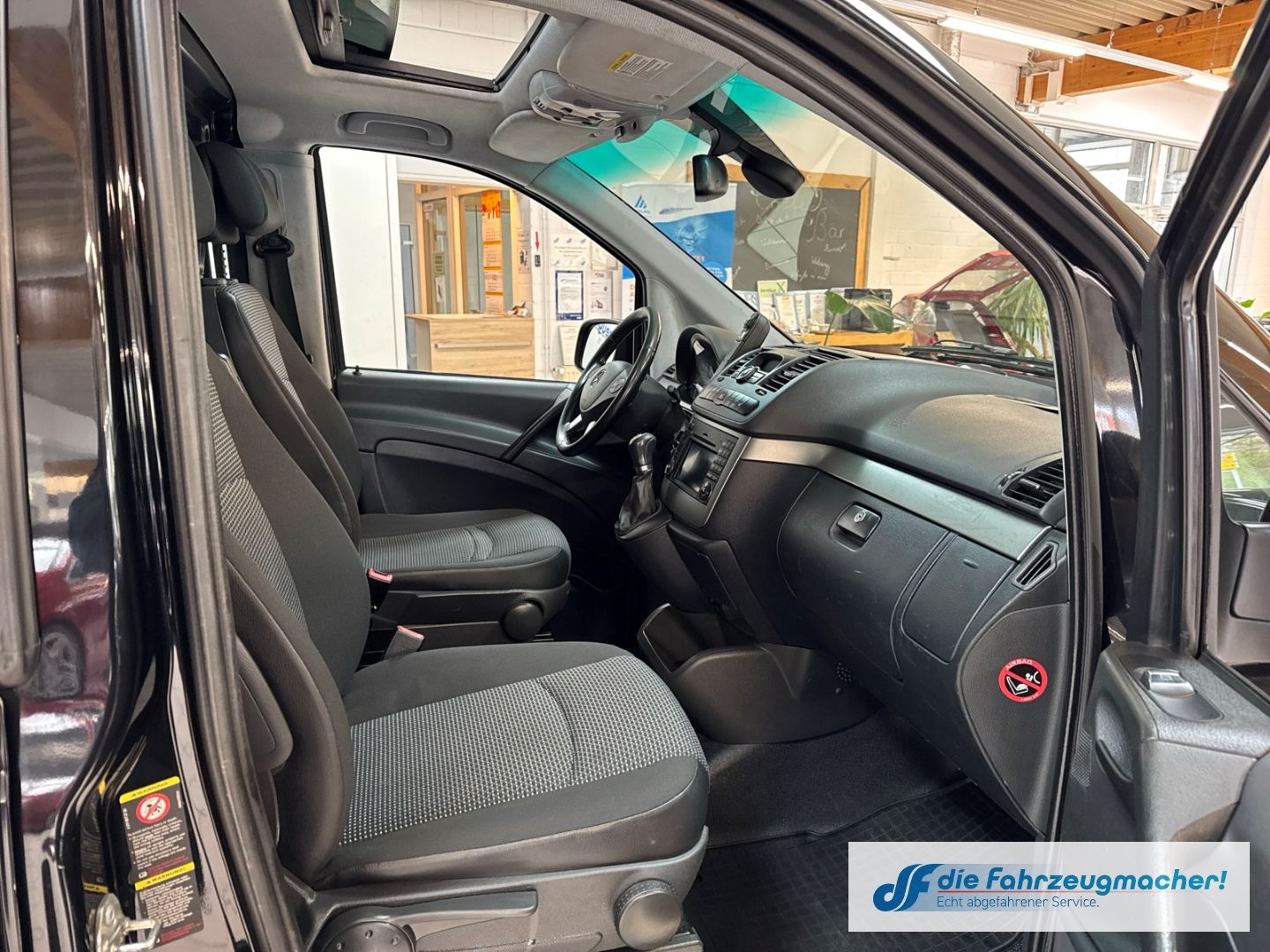 Fahrzeugabbildung Mercedes-Benz Vito Kasten 122 CDI 3,0 V6 lang Luftfe. BI.XENON