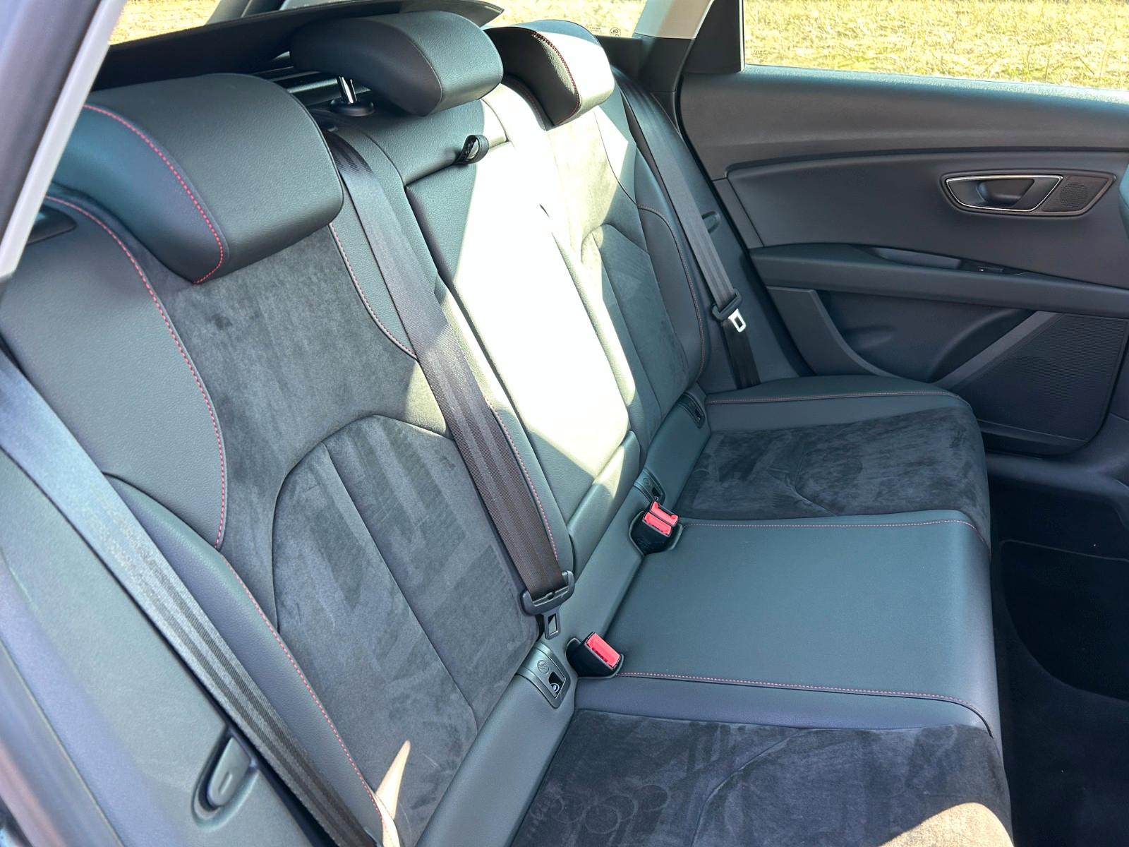 Seat Leon ST 1.8 FR DSG LED Navi AHK Sitzheizung PDC
