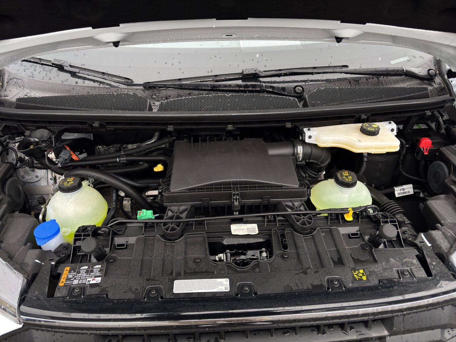 Fahrzeugabbildung Ford Transit Custom 320 L1 Trend FWD Plug-in Hybrid