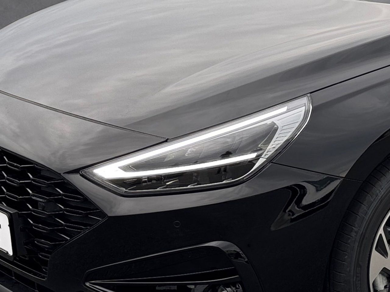 Fahrzeugabbildung Hyundai i30 ADVANTAGE LED*SHZ*LHZ*KAMERA*NAVI*USB*2Z-KL*