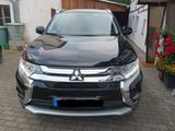 Mitsubishi Outlander SUV Top Zustand - Mitsubishi Outlander Top mit Benzin-Antrieb
