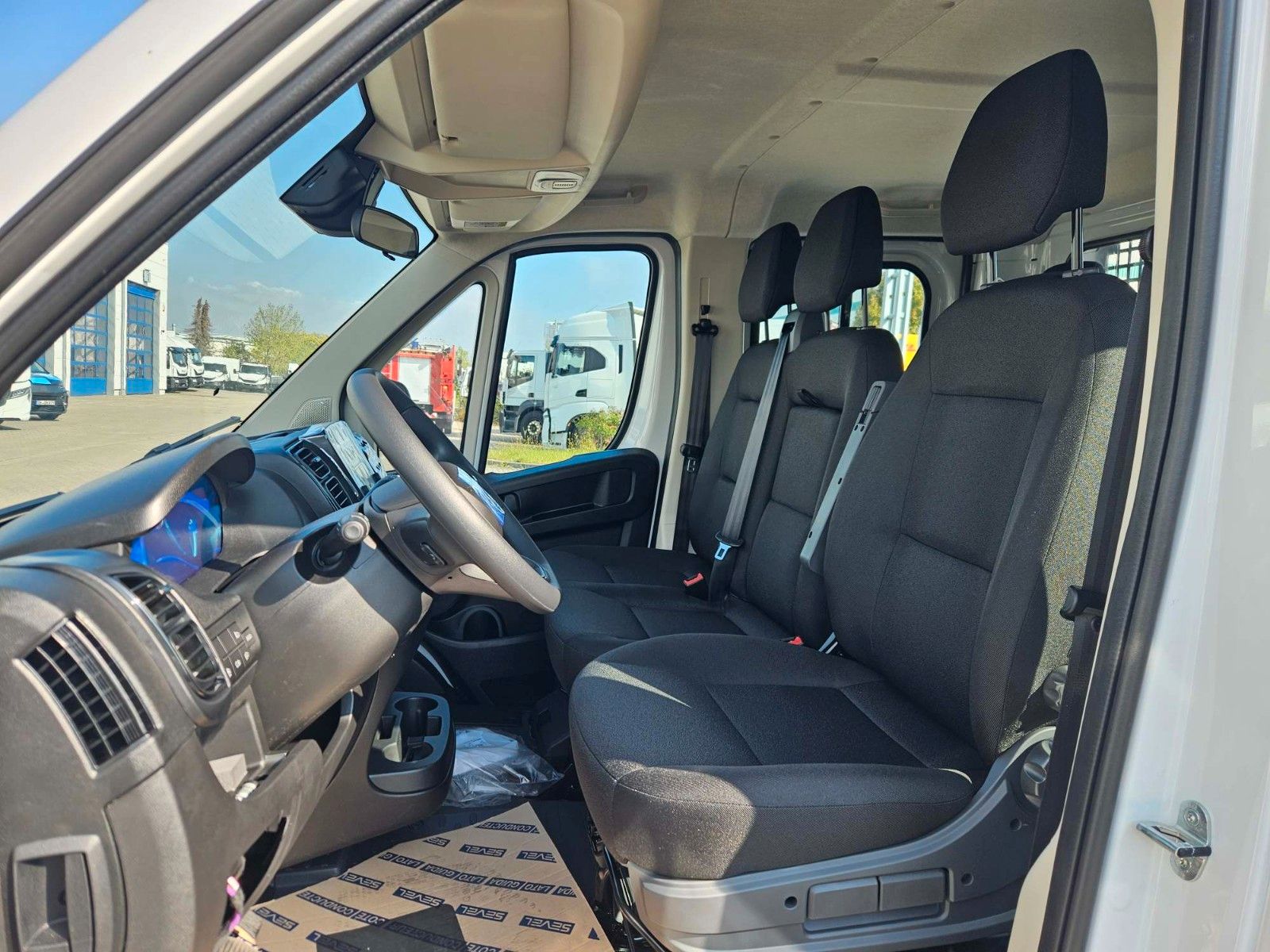 Fahrzeugabbildung Fiat Ducato Doka. 35 L4 140 Multijet
