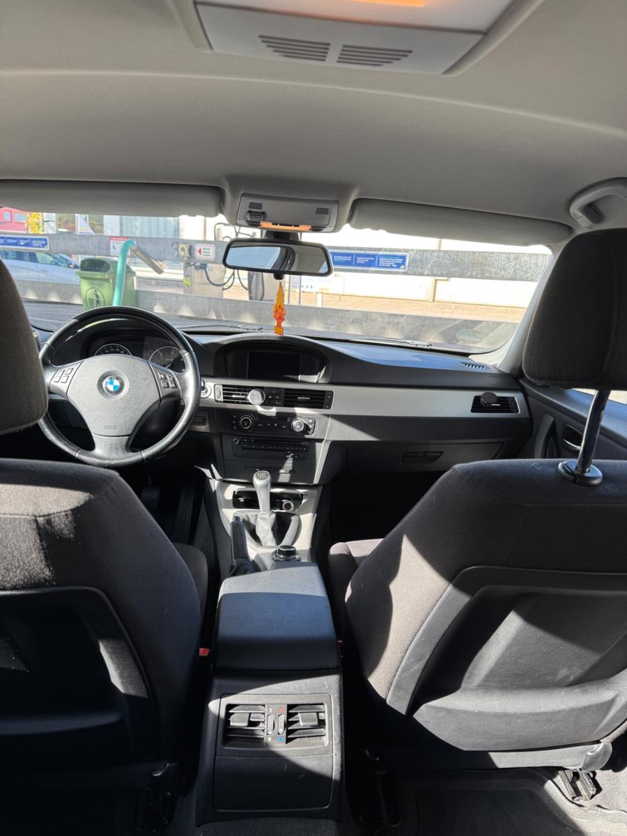 BMW 316 2010 — photo 7