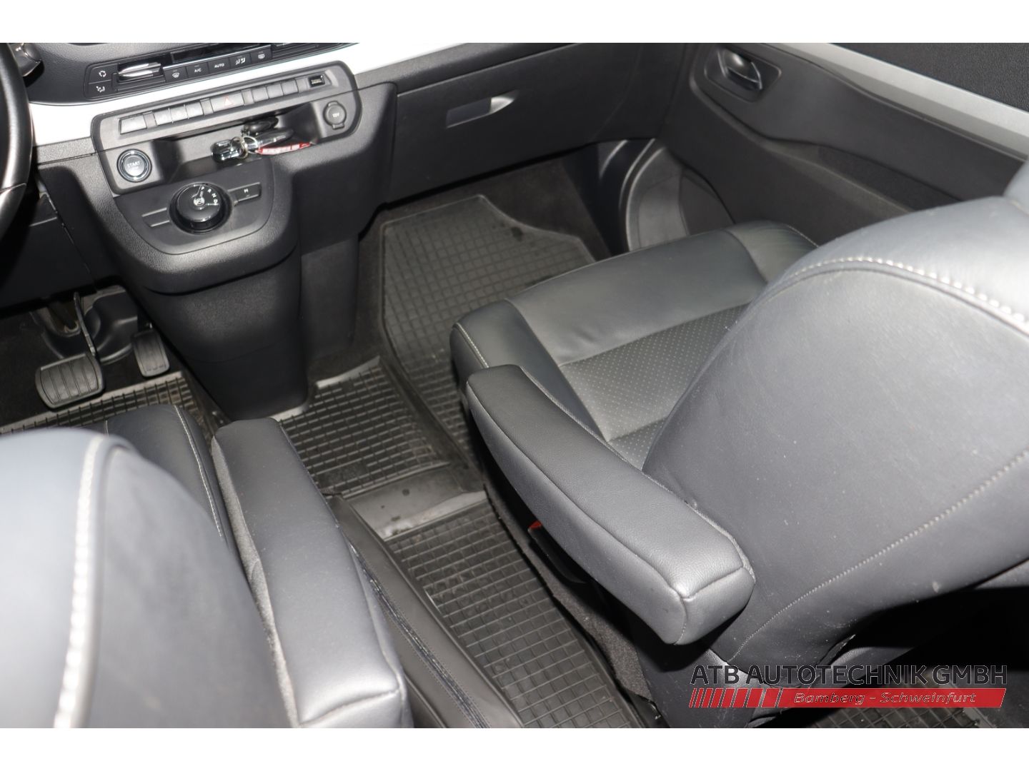 Fahrzeugabbildung Toyota Proace Verso 2.0 l L1 Executive 6-Sitzer