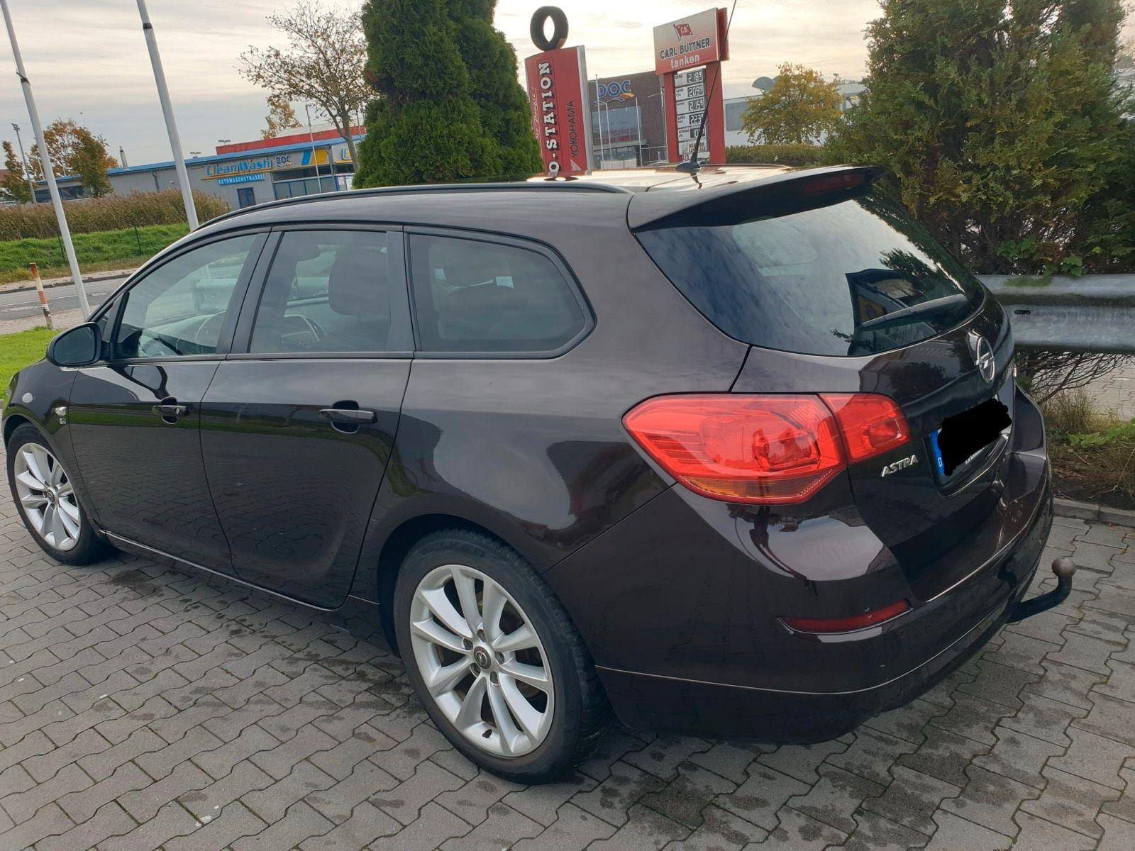 Opel Astra, 2012