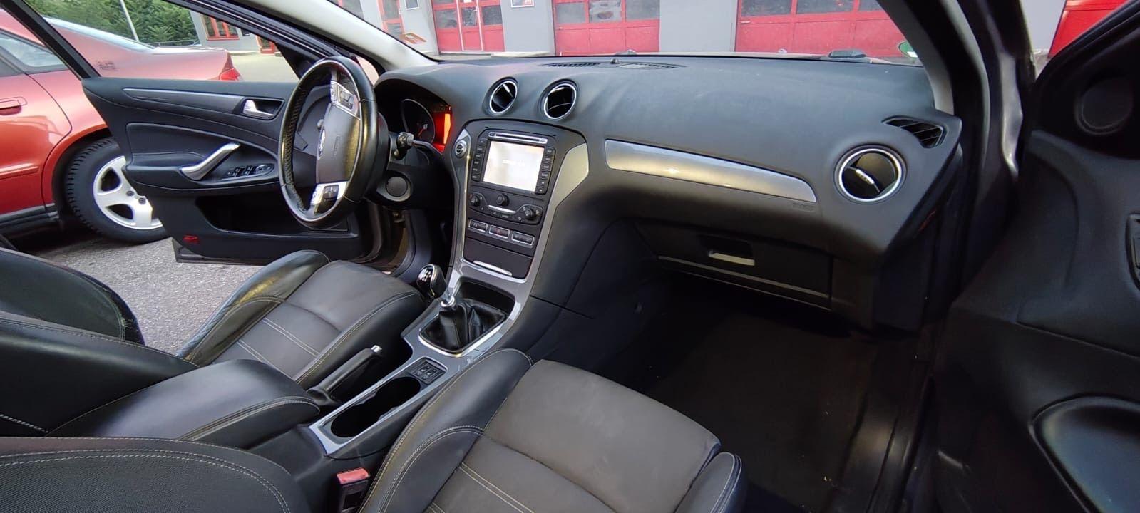 Ford Mondeo 2012 — photo 14